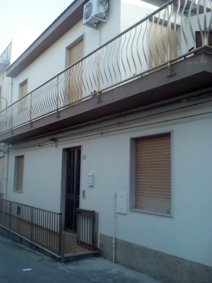 Guest House Via Crispi Pozzallo Exterior foto